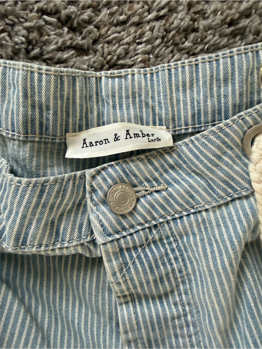Drawstring Barrel Shorts - Picture 4 of 9